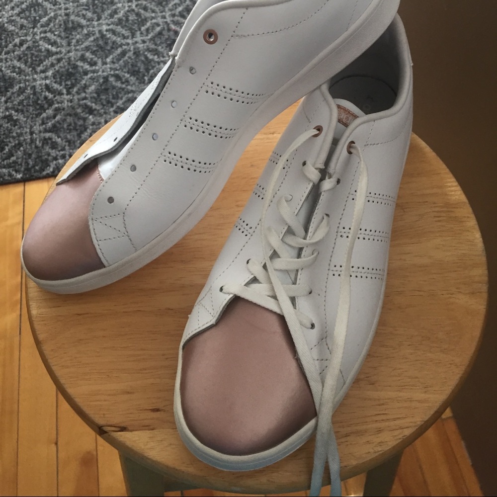 Running shoes - ADIDAS